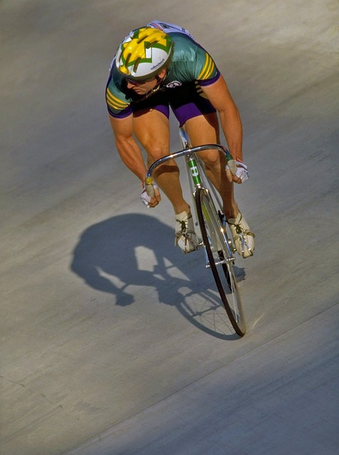 詹姆斯与布朗在NBA的表现引发热议.